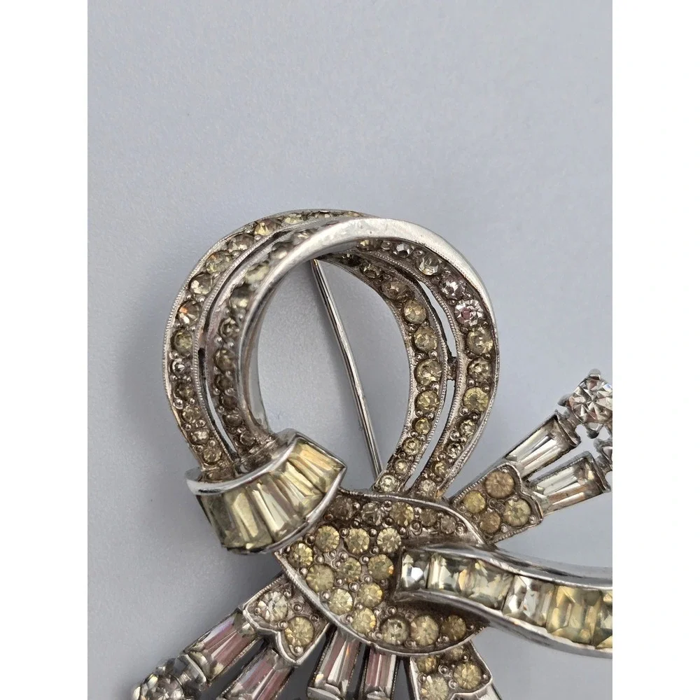 Vintage Rhinestone Bow Brooch Pin Silver Tone Clear Champagne‎ Baguette Round